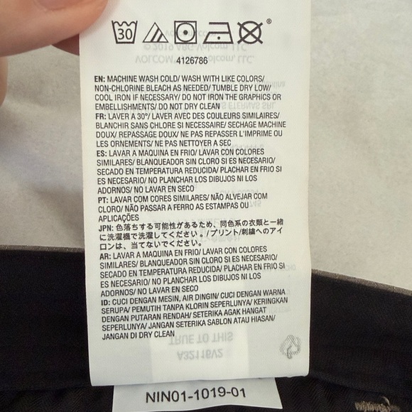 Volcom Men's Charcoal Flat Front Shorts (NWT) - Picture 8 of 14